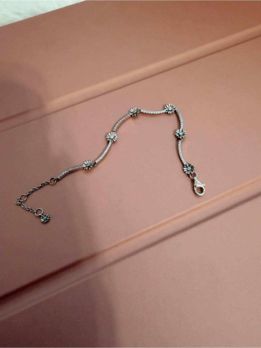 Pandora Sterling Silver Daisy Chain Bracelet - Silver Never Worn - Picture 2 of 3